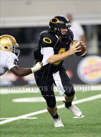 Thumbnail 3 in Klein Oak vs. Notre Dame (Kirk Herbstreit Varsity Football Classic) photogallery.