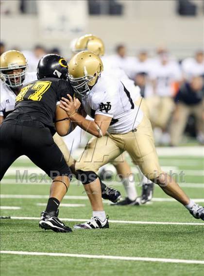 Thumbnail 3 in Klein Oak vs. Notre Dame (Kirk Herbstreit Varsity Football Classic) photogallery.
