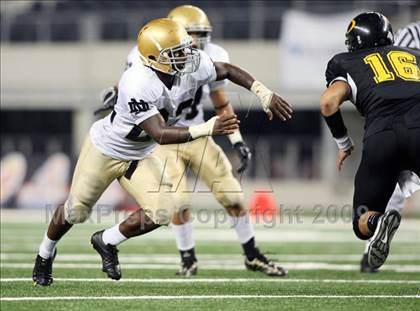 Thumbnail 3 in Klein Oak vs. Notre Dame (Kirk Herbstreit Varsity Football Classic) photogallery.