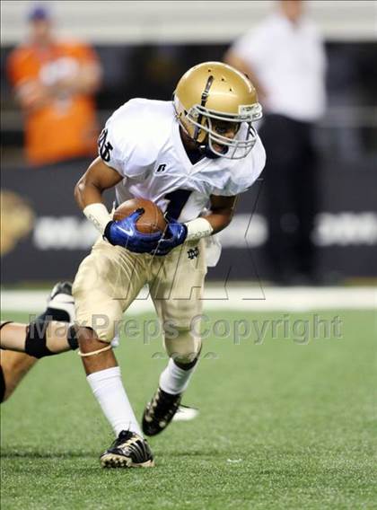 Thumbnail 1 in Klein Oak vs. Notre Dame (Kirk Herbstreit Varsity Football Classic) photogallery.