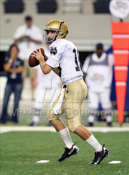 Thumbnail 2 in Klein Oak vs. Notre Dame (Kirk Herbstreit Varsity Football Classic) photogallery.