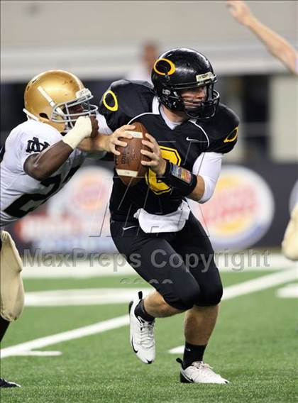 Thumbnail 2 in Klein Oak vs. Notre Dame (Kirk Herbstreit Varsity Football Classic) photogallery.