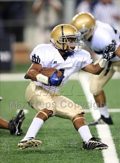 Thumbnail 2 in Klein Oak vs. Notre Dame (Kirk Herbstreit Varsity Football Classic) photogallery.