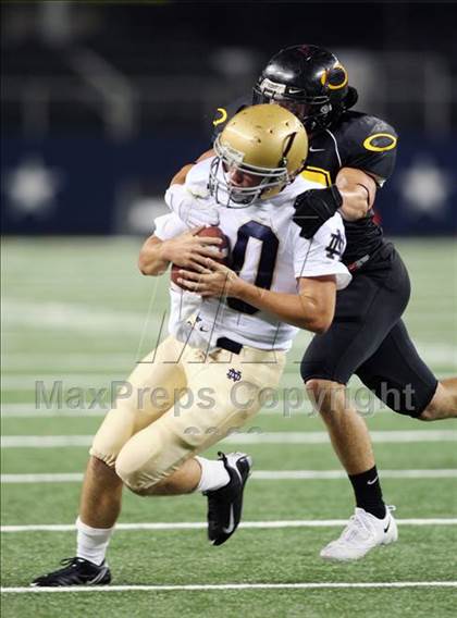 Thumbnail 2 in Klein Oak vs. Notre Dame (Kirk Herbstreit Varsity Football Classic) photogallery.