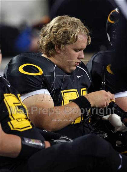 Thumbnail 2 in Klein Oak vs. Notre Dame (Kirk Herbstreit Varsity Football Classic) photogallery.