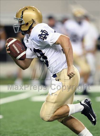 Thumbnail 1 in Klein Oak vs. Notre Dame (Kirk Herbstreit Varsity Football Classic) photogallery.