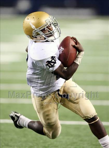 Thumbnail 1 in Klein Oak vs. Notre Dame (Kirk Herbstreit Varsity Football Classic) photogallery.