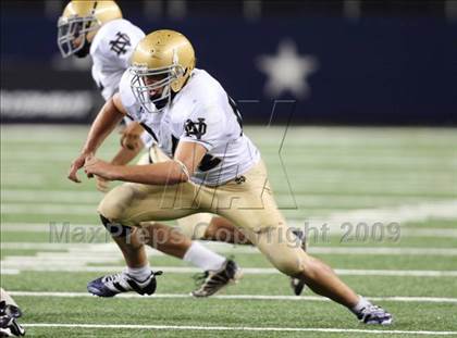 Thumbnail 1 in Klein Oak vs. Notre Dame (Kirk Herbstreit Varsity Football Classic) photogallery.