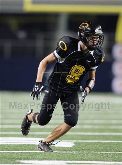 Thumbnail 2 in Klein Oak vs. Notre Dame (Kirk Herbstreit Varsity Football Classic) photogallery.