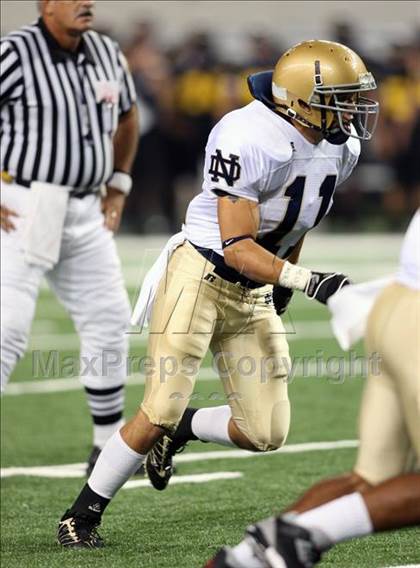 Thumbnail 3 in Klein Oak vs. Notre Dame (Kirk Herbstreit Varsity Football Classic) photogallery.