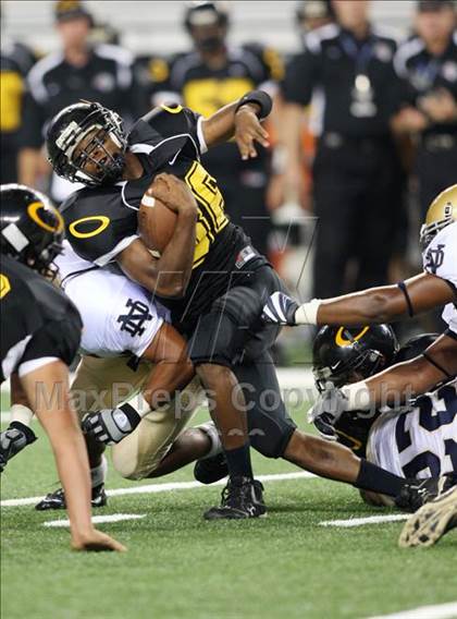 Thumbnail 2 in Klein Oak vs. Notre Dame (Kirk Herbstreit Varsity Football Classic) photogallery.