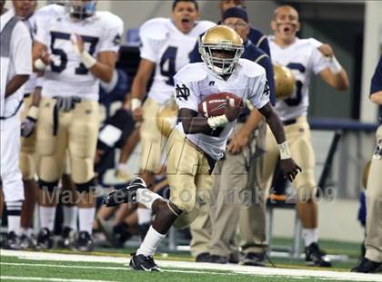 Thumbnail 3 in Klein Oak vs. Notre Dame (Kirk Herbstreit Varsity Football Classic) photogallery.