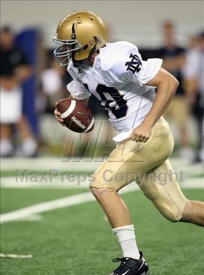 Thumbnail 2 in Klein Oak vs. Notre Dame (Kirk Herbstreit Varsity Football Classic) photogallery.