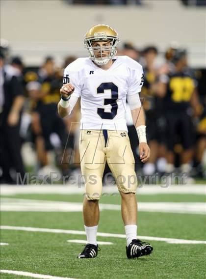 Thumbnail 3 in Klein Oak vs. Notre Dame (Kirk Herbstreit Varsity Football Classic) photogallery.