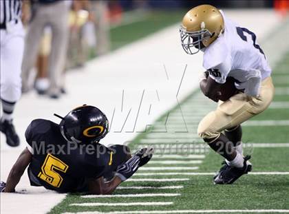 Thumbnail 1 in Klein Oak vs. Notre Dame (Kirk Herbstreit Varsity Football Classic) photogallery.