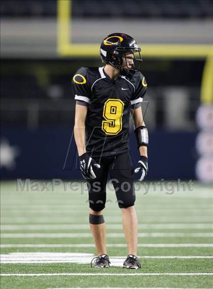 Thumbnail 2 in Klein Oak vs. Notre Dame (Kirk Herbstreit Varsity Football Classic) photogallery.