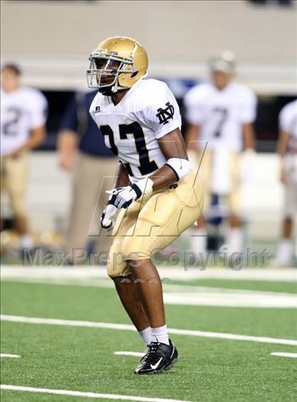 Thumbnail 1 in Klein Oak vs. Notre Dame (Kirk Herbstreit Varsity Football Classic) photogallery.