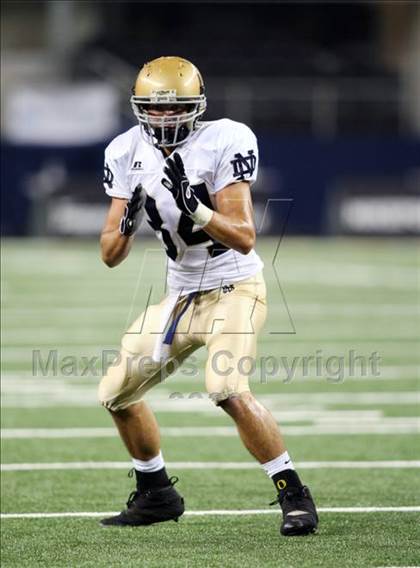 Thumbnail 1 in Klein Oak vs. Notre Dame (Kirk Herbstreit Varsity Football Classic) photogallery.