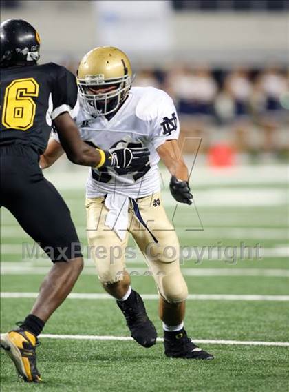 Thumbnail 2 in Klein Oak vs. Notre Dame (Kirk Herbstreit Varsity Football Classic) photogallery.