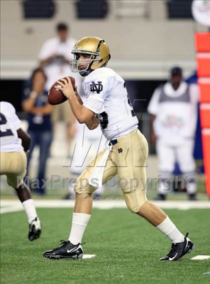 Thumbnail 1 in Klein Oak vs. Notre Dame (Kirk Herbstreit Varsity Football Classic) photogallery.