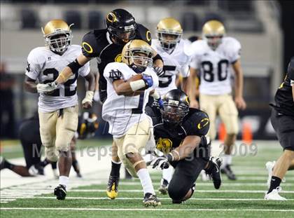Thumbnail 1 in Klein Oak vs. Notre Dame (Kirk Herbstreit Varsity Football Classic) photogallery.