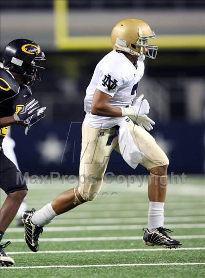 Thumbnail 1 in Klein Oak vs. Notre Dame (Kirk Herbstreit Varsity Football Classic) photogallery.
