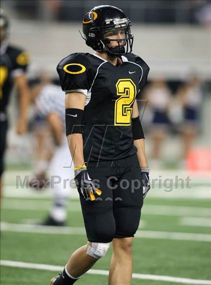Thumbnail 3 in Klein Oak vs. Notre Dame (Kirk Herbstreit Varsity Football Classic) photogallery.