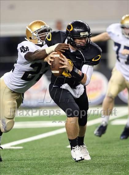 Thumbnail 3 in Klein Oak vs. Notre Dame (Kirk Herbstreit Varsity Football Classic) photogallery.
