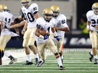 Thumbnail 1 in Klein Oak vs. Notre Dame (Kirk Herbstreit Varsity Football Classic) photogallery.