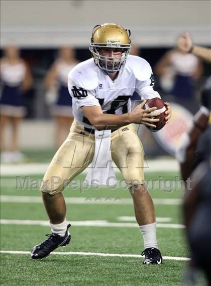 Thumbnail 3 in Klein Oak vs. Notre Dame (Kirk Herbstreit Varsity Football Classic) photogallery.
