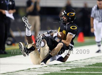 Thumbnail 1 in Klein Oak vs. Notre Dame (Kirk Herbstreit Varsity Football Classic) photogallery.