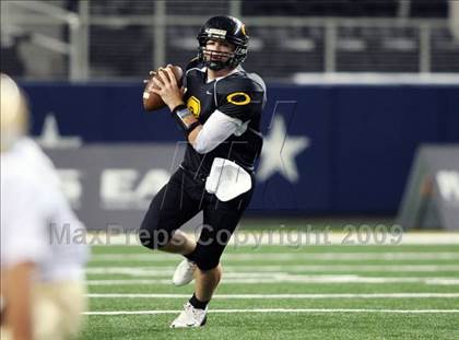 Thumbnail 3 in Klein Oak vs. Notre Dame (Kirk Herbstreit Varsity Football Classic) photogallery.