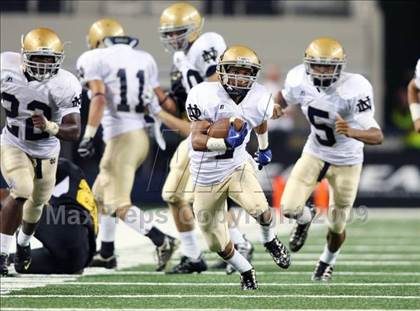 Thumbnail 3 in Klein Oak vs. Notre Dame (Kirk Herbstreit Varsity Football Classic) photogallery.