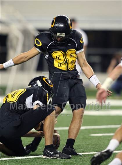 Thumbnail 2 in Klein Oak vs. Notre Dame (Kirk Herbstreit Varsity Football Classic) photogallery.