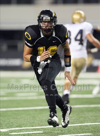 Thumbnail 3 in Klein Oak vs. Notre Dame (Kirk Herbstreit Varsity Football Classic) photogallery.