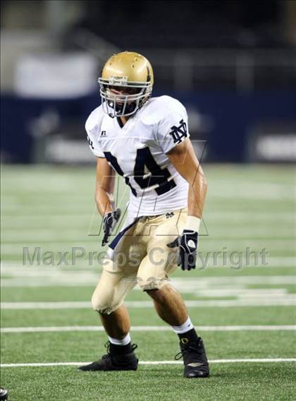 Thumbnail 2 in Klein Oak vs. Notre Dame (Kirk Herbstreit Varsity Football Classic) photogallery.
