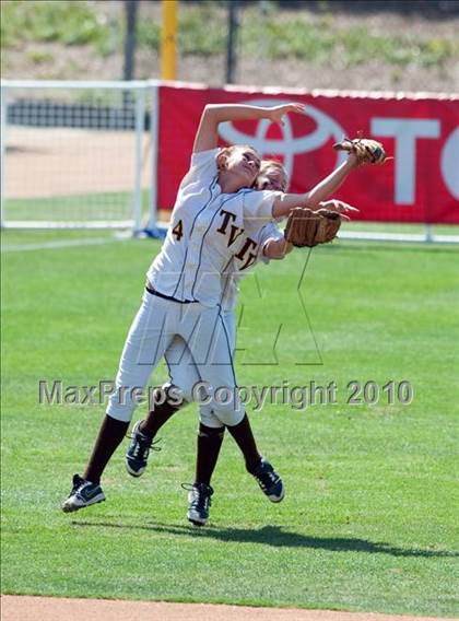 Thumbnail 1 in Temecula Valley vs. Upland (CIF SS D2 Final) photogallery.