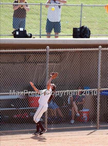 Thumbnail 2 in Temecula Valley vs. Upland (CIF SS D2 Final) photogallery.
