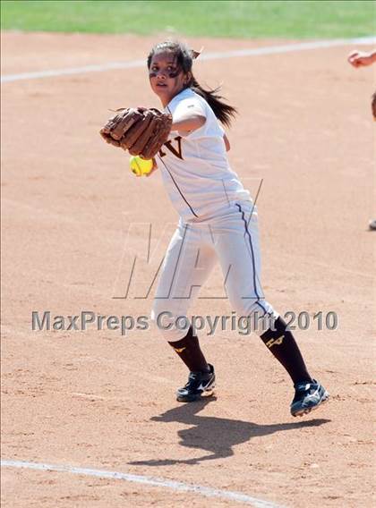 Thumbnail 3 in Temecula Valley vs. Upland (CIF SS D2 Final) photogallery.