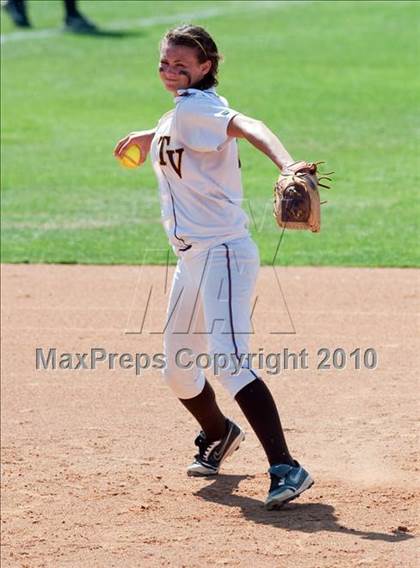 Thumbnail 2 in Temecula Valley vs. Upland (CIF SS D2 Final) photogallery.