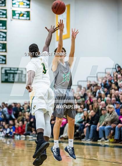 Thumbnail 1 in Woodgrove @ Loudoun Valley photogallery.