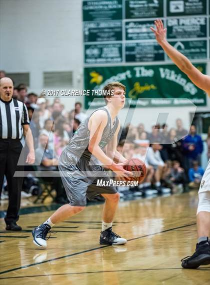 Thumbnail 1 in Woodgrove @ Loudoun Valley photogallery.