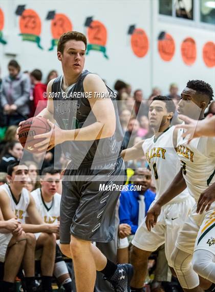 Thumbnail 3 in Woodgrove @ Loudoun Valley photogallery.