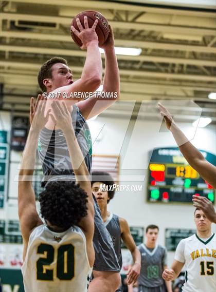 Thumbnail 1 in Woodgrove @ Loudoun Valley photogallery.