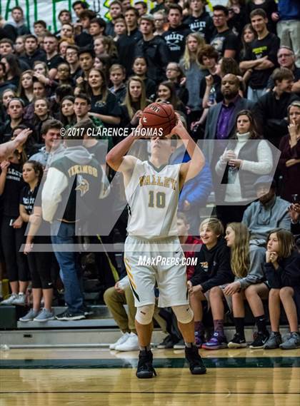 Thumbnail 2 in Woodgrove @ Loudoun Valley photogallery.