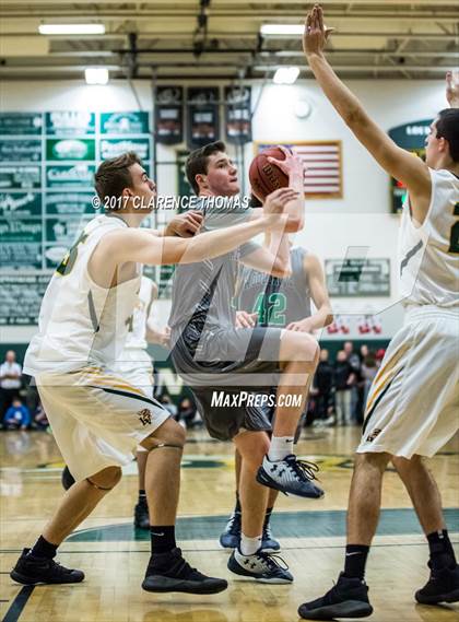 Thumbnail 1 in Woodgrove @ Loudoun Valley photogallery.