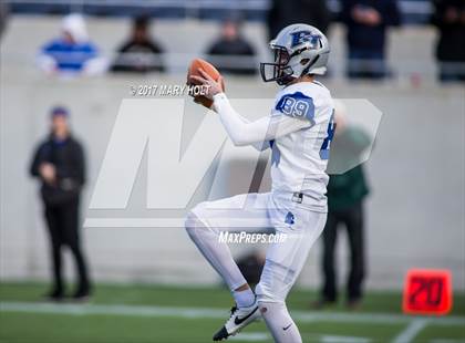 Thumbnail 3 in Bartram Trail vs. Venice (FHSAA Class 7A Final) photogallery.