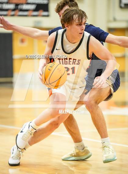 Thumbnail 3 in Mullen @ Lakewood photogallery.