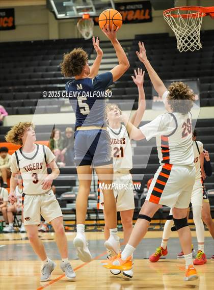 Thumbnail 2 in Mullen @ Lakewood photogallery.