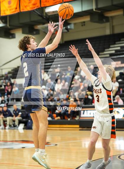 Thumbnail 2 in Mullen @ Lakewood photogallery.